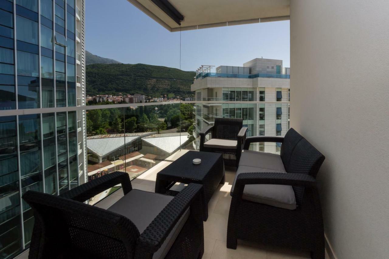 Apartments Menuet Budva Exterior photo