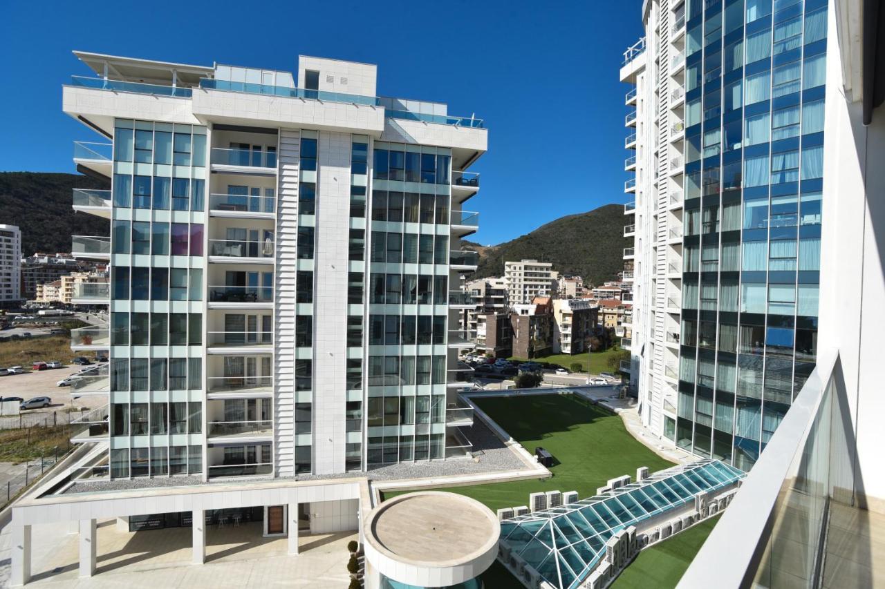 Apartments Menuet Budva Exterior photo