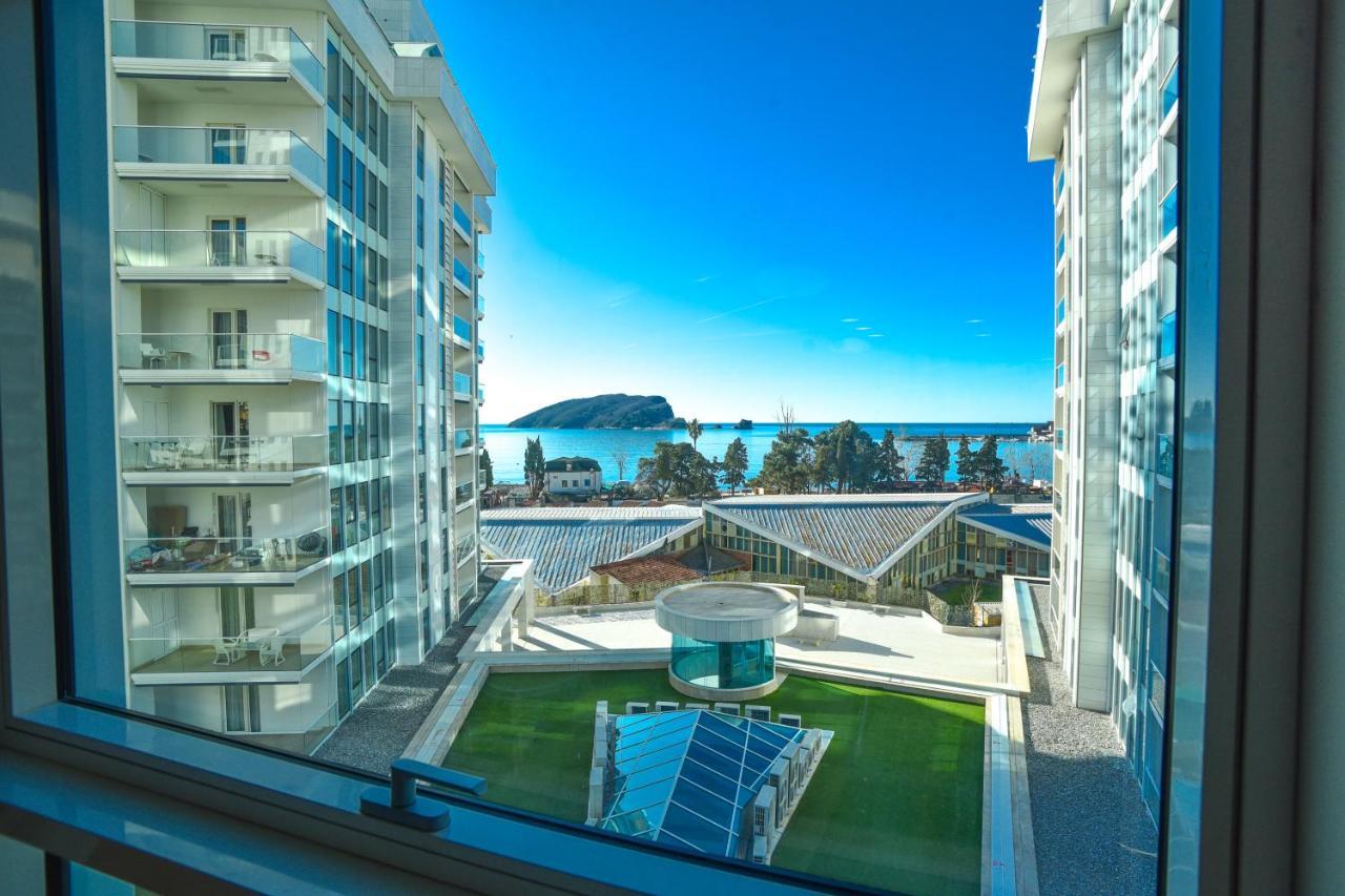 Apartments Menuet Budva Exterior photo